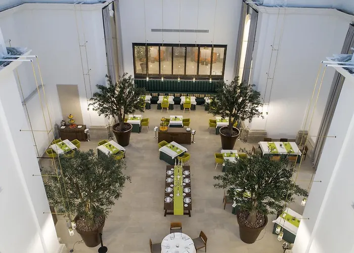 Hotel De 4*