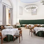 Hotel De