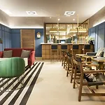 Hotel De 4*