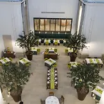 Hotel De 4*