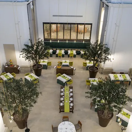 Hotel De 4*