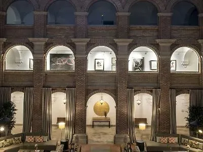 Hotel De 4*